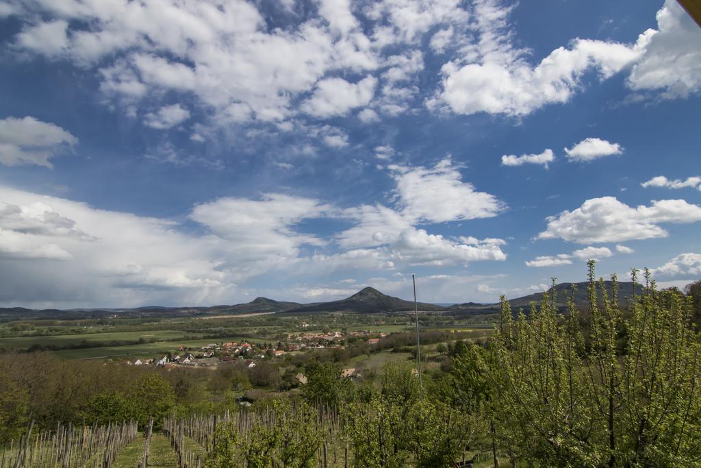 Vulcano Vendégház Kisapati Exterior foto